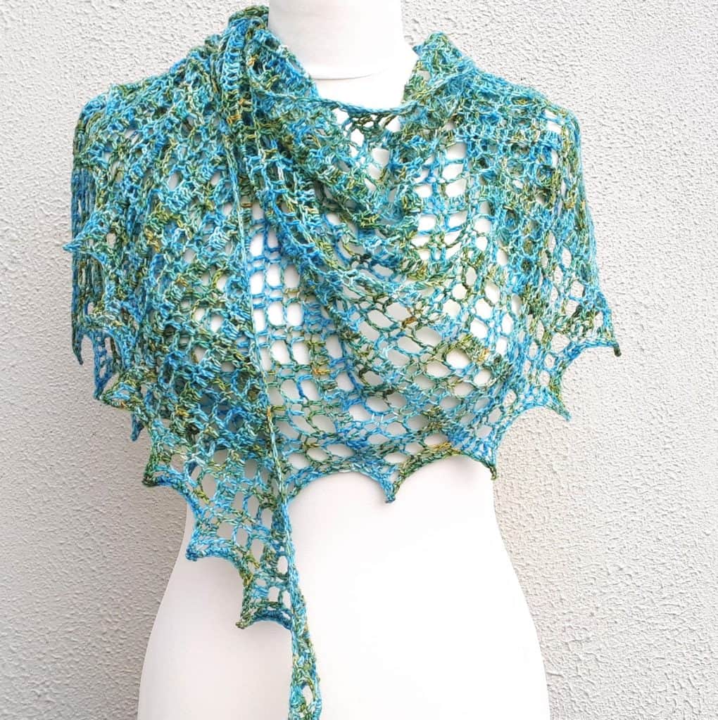 Rua - Free Crochet Pattern for a Lace Triangle Shawl - Annie Design Crochet