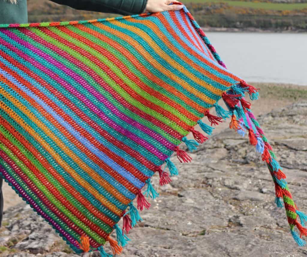 crochet triangle shawl in 2 gradient yarn cakes
