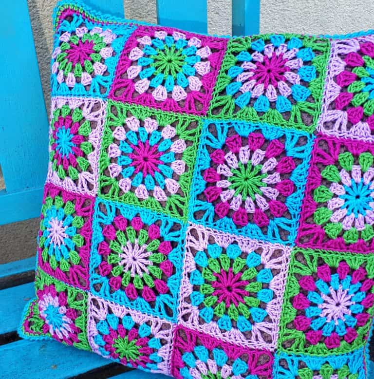 Crochet Granny Circle in a Square Pillow – Free Pattern