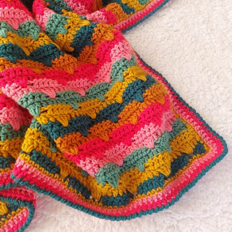 Scallop Shell Crochet Baby Blanket: Quick and Easy Crochet Pattern