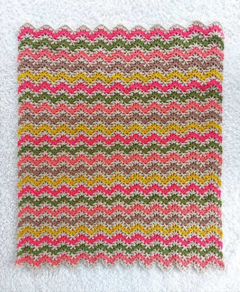 Expanding Ripple Pattern V-Stitch Ripple Crochet Baby Blanket: Free Pattern - Annie Design Crochet