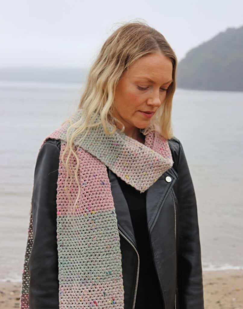 Quick and Easy Moss Stitch Crochet Scarf: Free Pattern - Annie Design ...