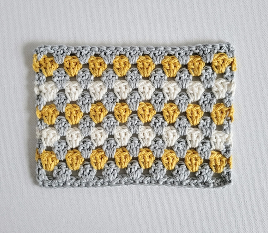 crochet granny stripe in grey and yellow