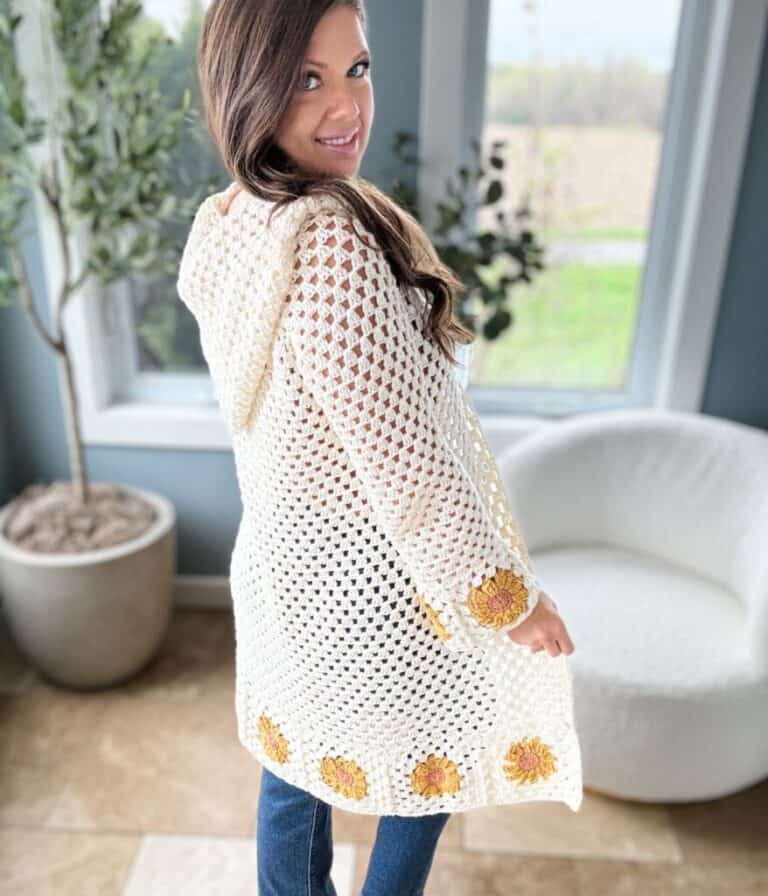 15 Cheerful Free Crochet Patterns for Sunflower Granny Squares - Annie ...