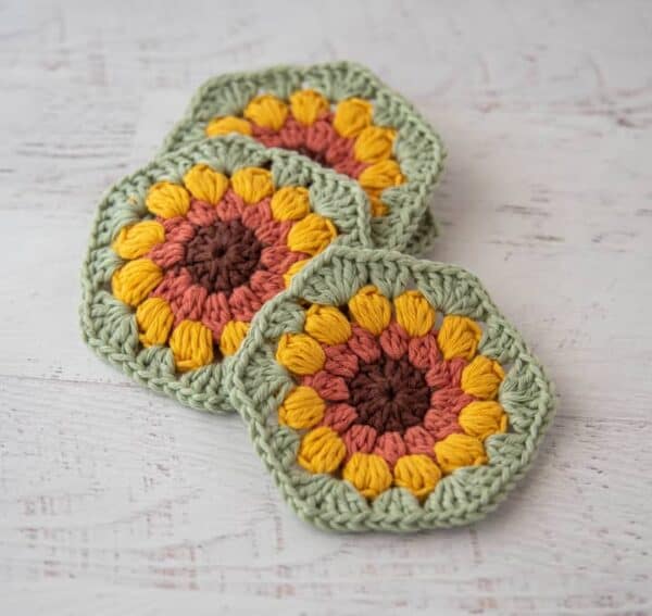 15 Cheerful Free Crochet Patterns for Sunflower Granny Squares - Annie ...
