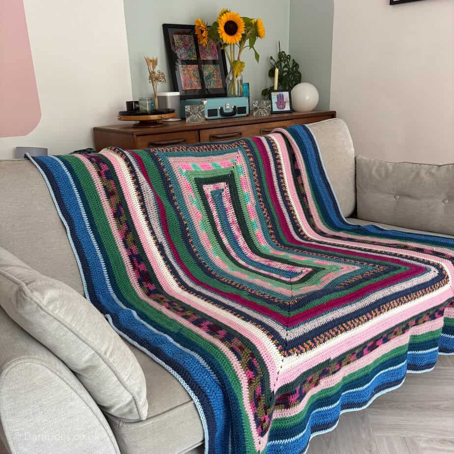 Random Rectangles blanket by Dora Does