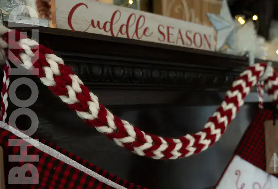 Easy Rope-Style Christmas Garland by B Hooked Crochet