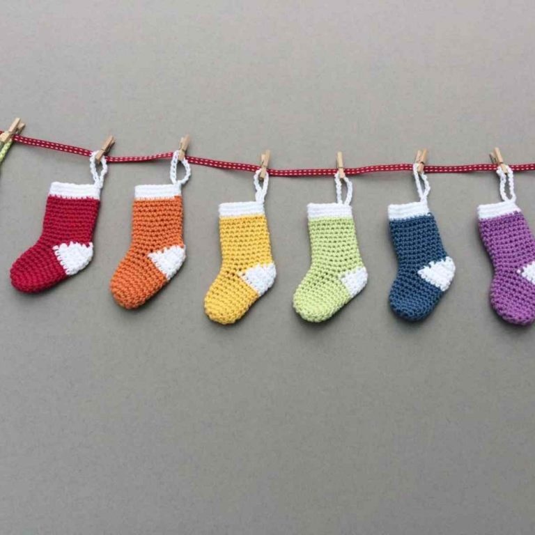 Mini Stockings by Knit Crochet Create